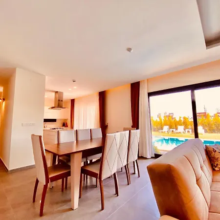 Oasis Villalari 4 Вилла *