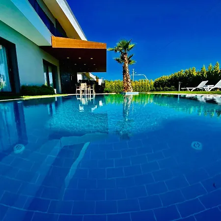 Oasis Villalari 4 Вилла
