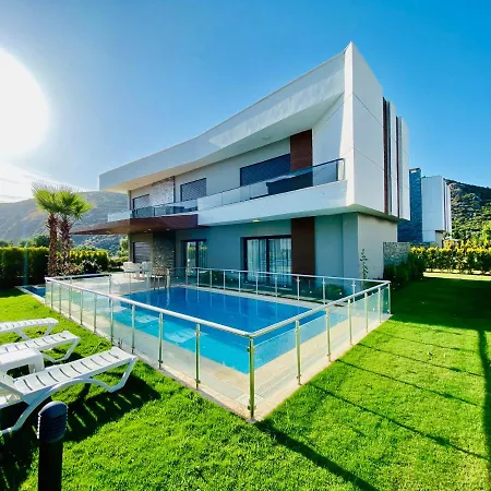 Oasis Villalari 4 וילה