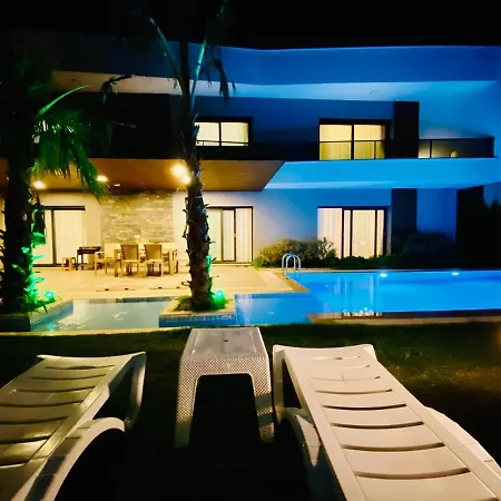 Oasis Villalari 4 *